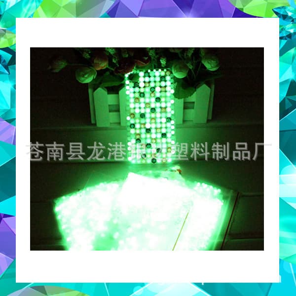 Our factory produces luminous diamond stickers, DIY diamond stickers, luminous diamond stickers, adhesive-backed diamond stickers, luminous stickers