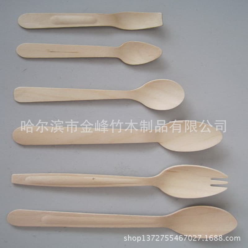 We sell disposable wooden plates and tableware in various sizes.