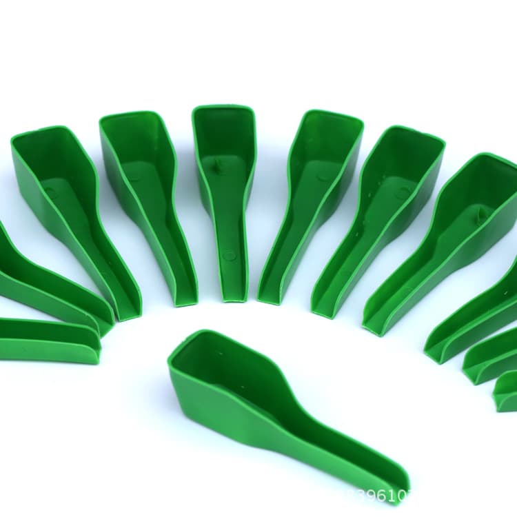 Bird Feeder Spoon Plastic Bird Food Scoop / Feeding Spoon Scoop for Adding Water and Food Bird Supplies