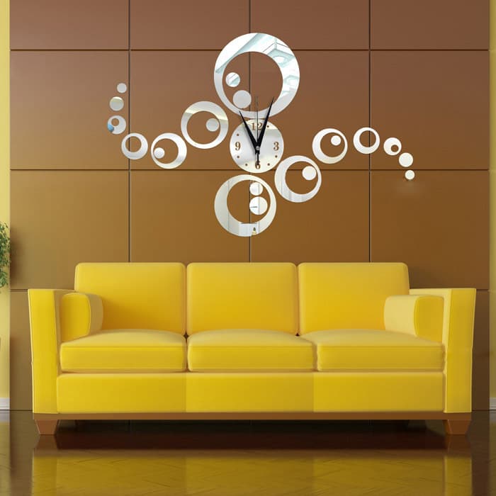 Amazon's hot-selling European and American best-selling acrylic mirror wall clock luminous water rhyme silent clock wall wall clock