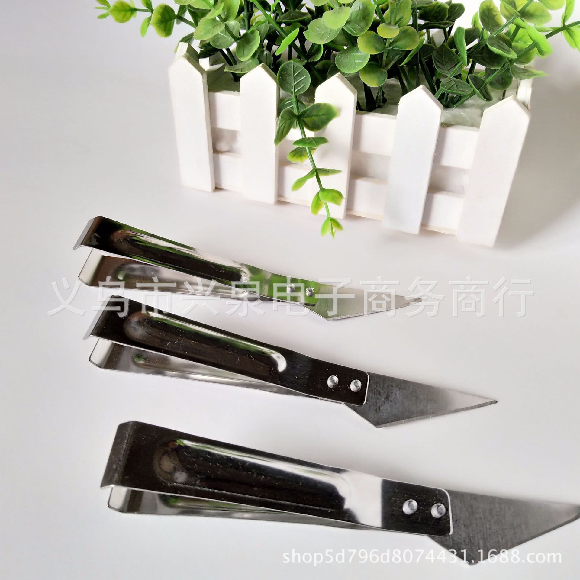 $1 Pig Hair Tweezer and Plucker, Kitchen Utility Tweezer for Wholesale