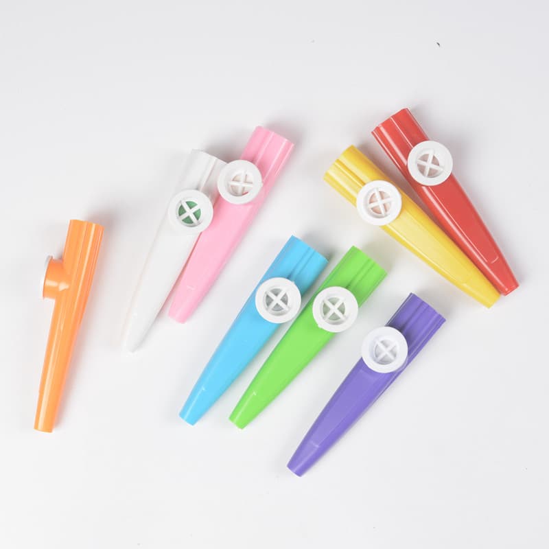 Plastic kazoo/accompaniment instrument with replaceable membrane, children's kazoo accompaniment toy, Orff percussion