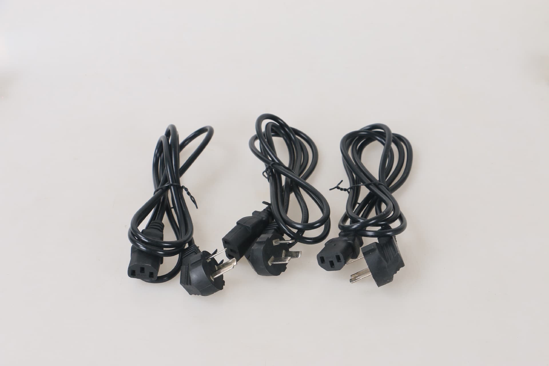 Factory Direct Supply National Standard Plug Cable, Three-Pin Plug/Scale Figure-8 Port Charging Cable/Dedicated Power Cord