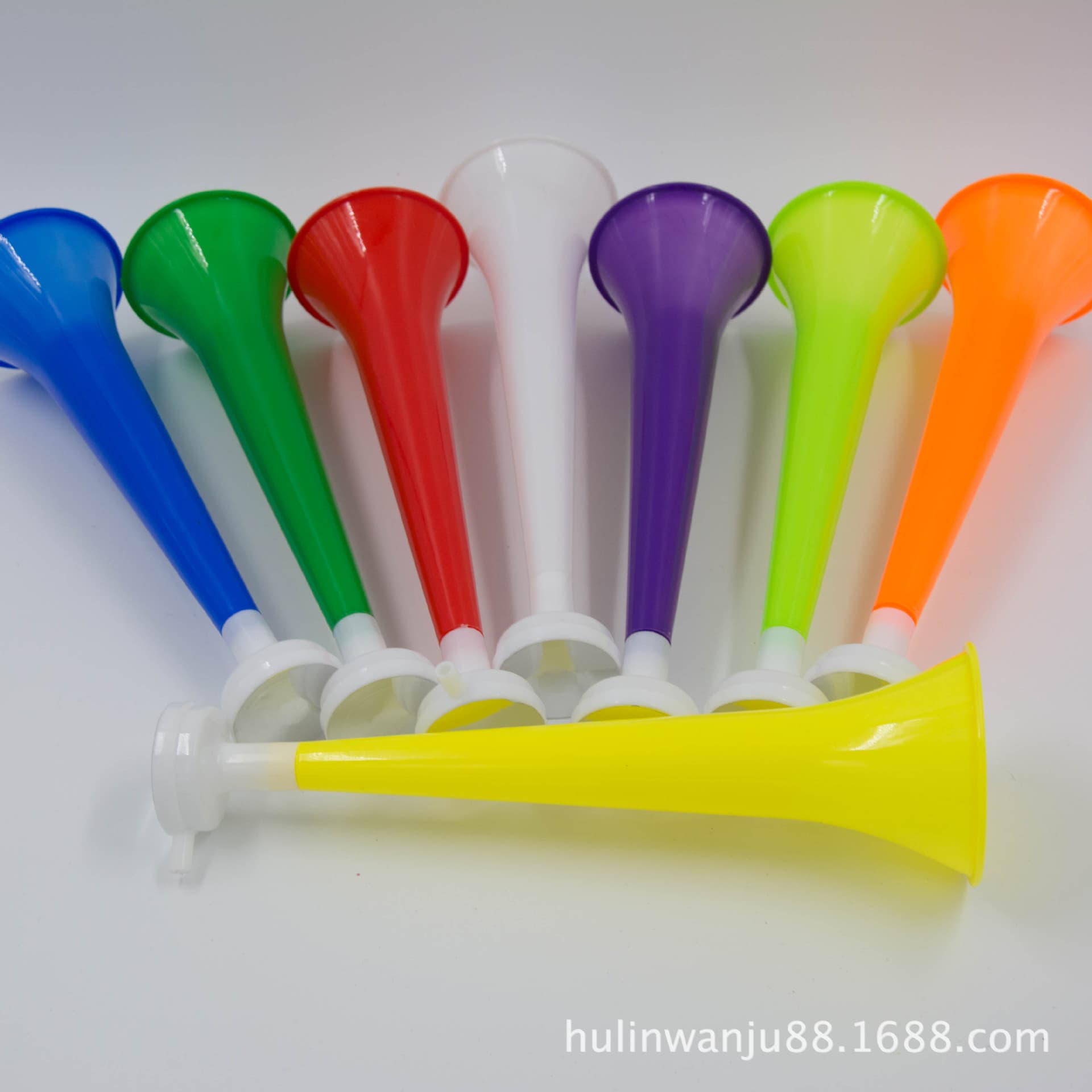Telescopic Plastic Horns, World Cup Fan Cheering Props, Children's Toys, Large Stall Wholesale Direct from Factory