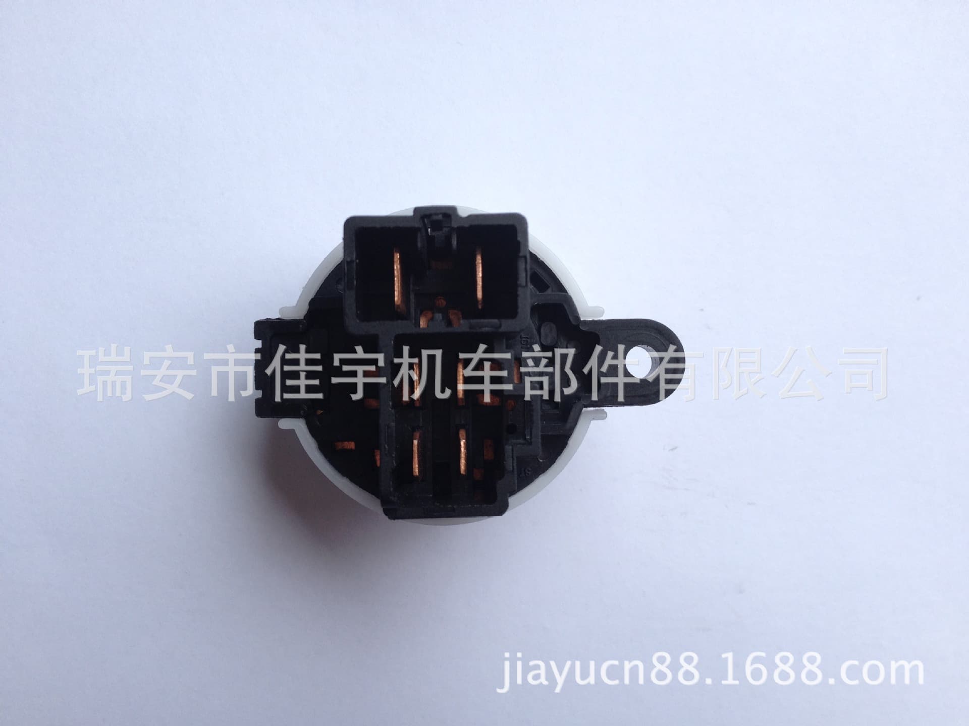 Ignition switch for Mazda models BJ0E-66-151/XM34-11572AA