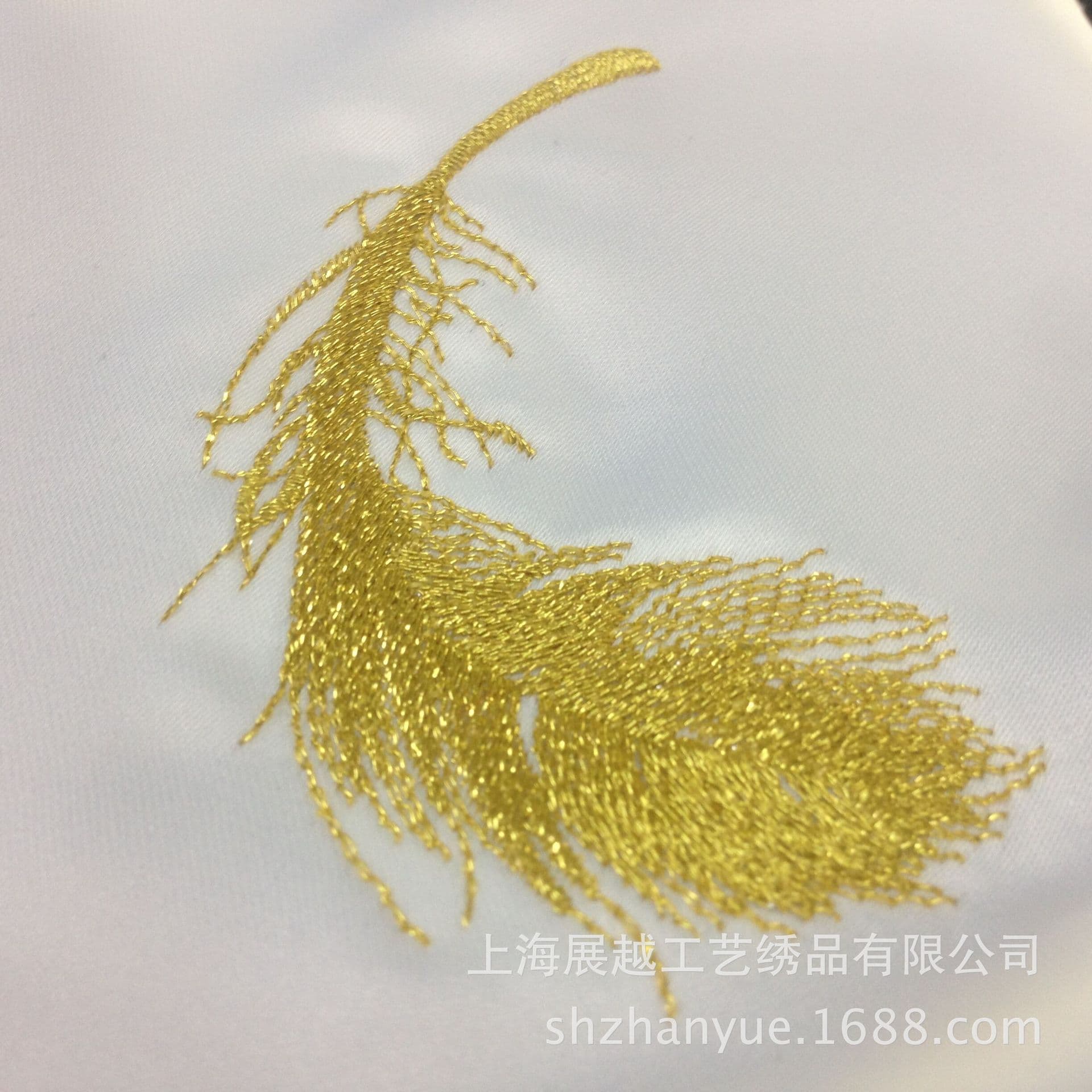Gold and silver thread computer embroidery processing supplies various badges, epaulettes and cloth stickers, three-dimensional embroidery at Shanghai Jinshan Embroidery Factory