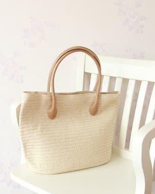 Minimalist Fashion Large Handwoven Tote, Seaside Vacation Bag, Spacious Women's Bag