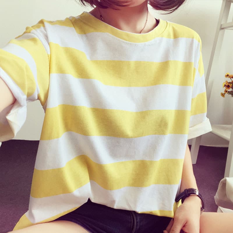 Wholesale 2023 New Summer Korean Style Striped Short-Sleeve T-Shirts for Women, Loose Fit Tops, Women's Clothing, Drop Shipping