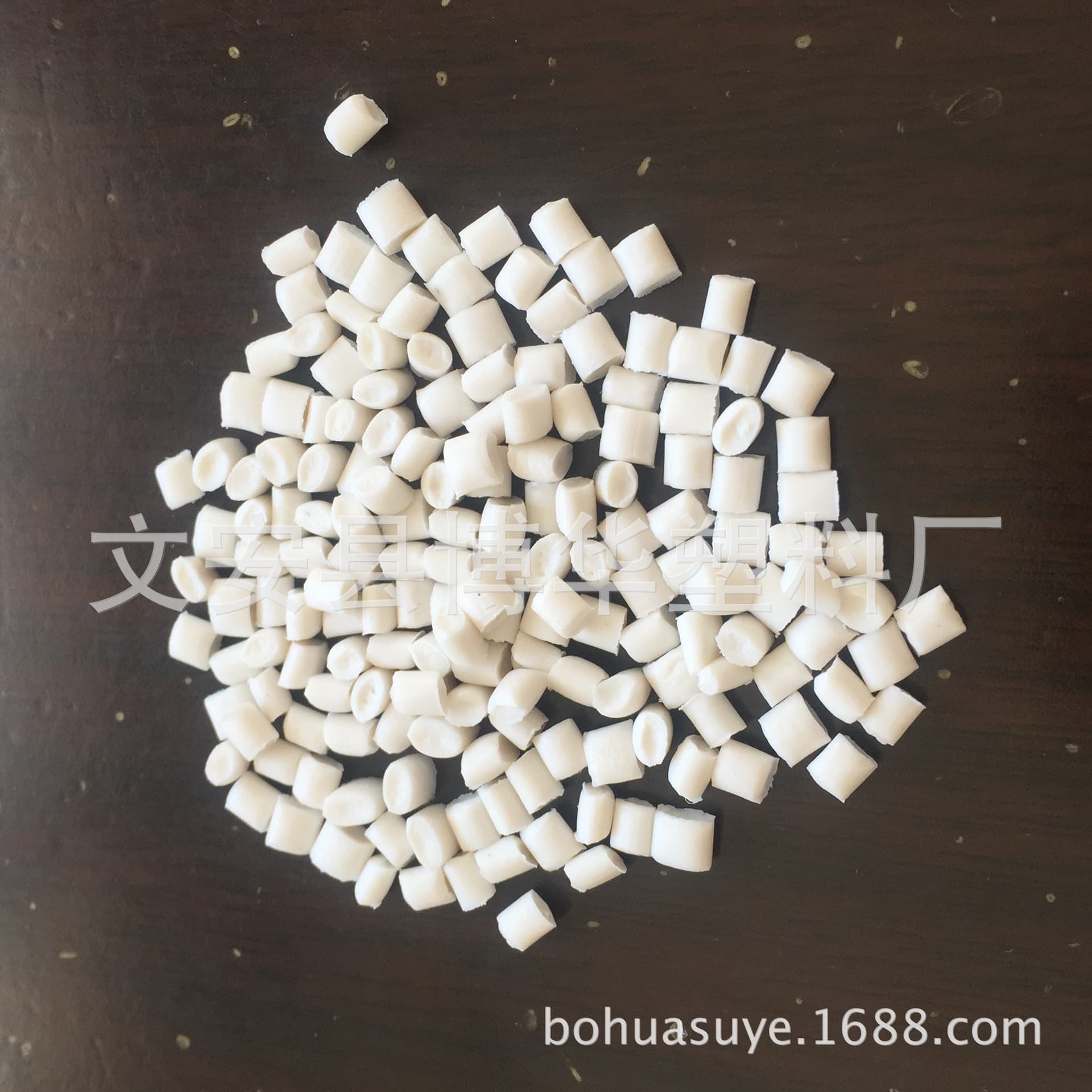 Supply of Wen'an white PP-R recycled plastic pellets, pipe-grade.