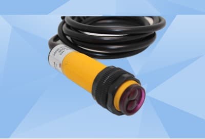 Photoelectric Switch CFE18-B03P16-1 DC 3-wire PNP Normally Open 6-36VDC Range 30cm