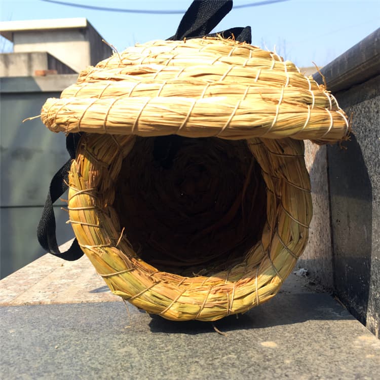 Woven Grass Bird Nest for Budgies, Lovebirds, Grey Java Sparrows, Society Finches, Zebra Finches