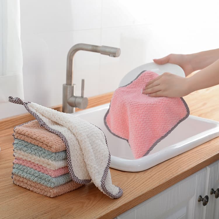 H602 Hangable Coral Fleece Hand Towel Pineapple Pattern Cleaning Cloth Non-Shedding Absorbent Dish Cloth Cleaning Rag