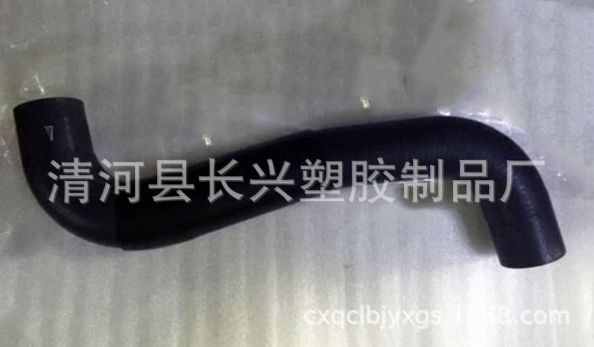 EPDM water pipe 45161AG000 is suitable for Subaru Outback Forester water supply pipes.