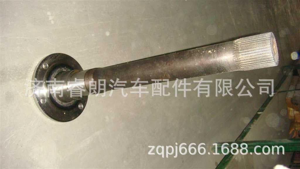 Manufacturer wholesale Sinotruk Howo Steyr parts WG9970320147 Through shaft L=540mm 45 teeth
