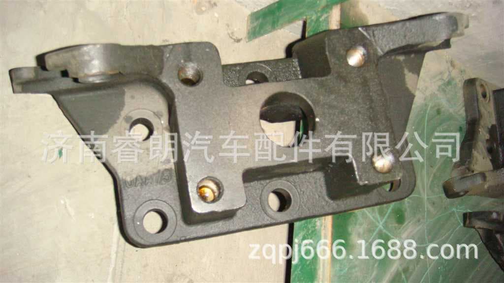 Manufacturer wholesale Sinotruk Howo Steyr parts WG9981340044 Air chamber bracket, middle axle, disconnect AC16