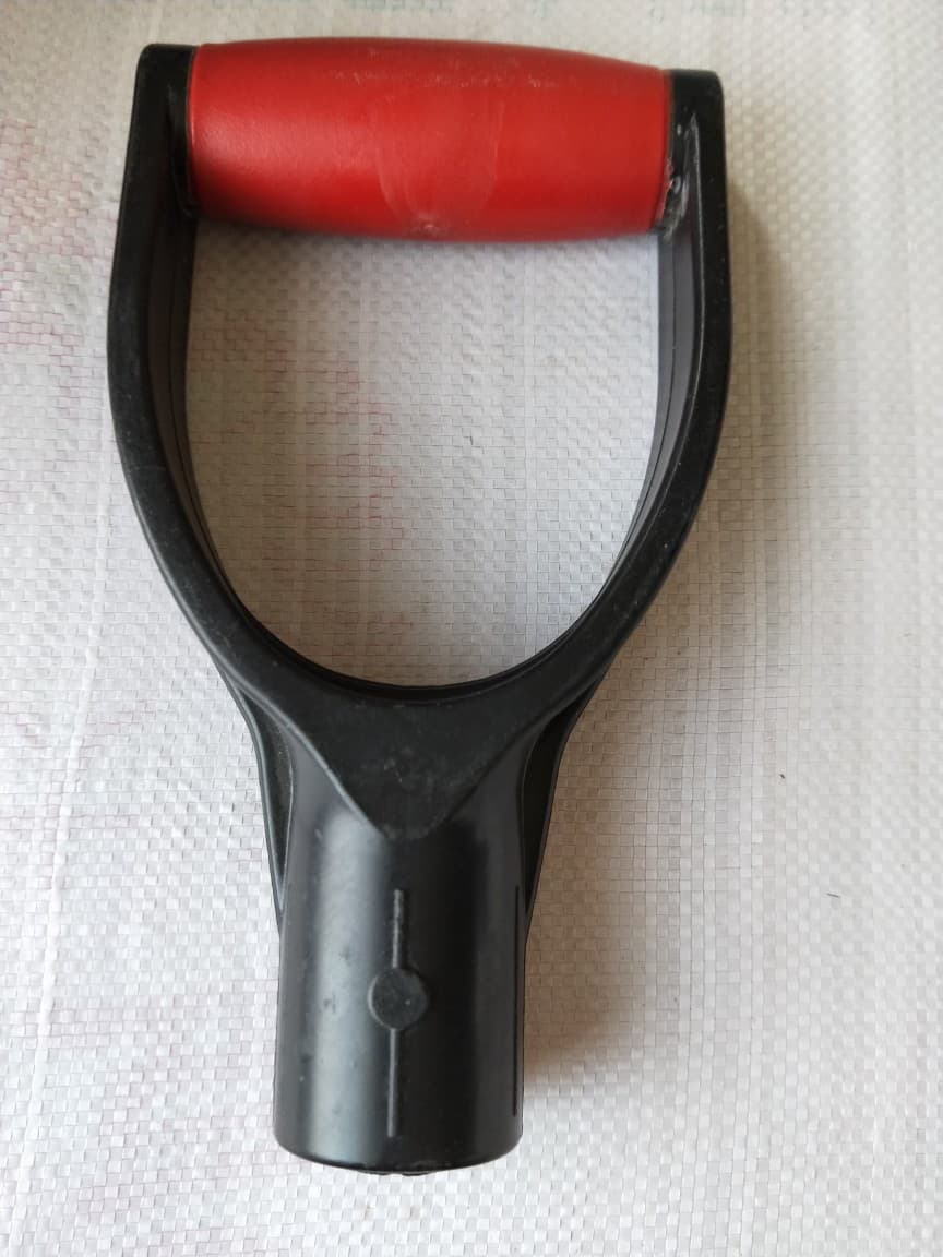 Factory selling shovel handles with 32mm inner diameter, bulk orders preferred.