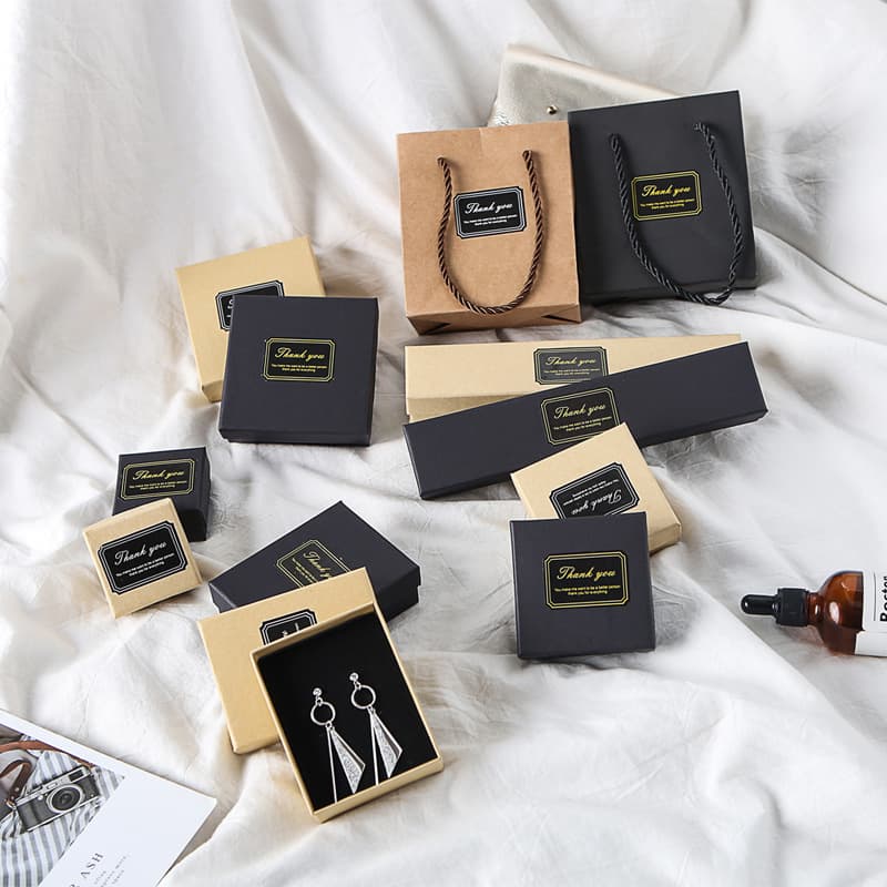 Spot wholesale retro black kraft paper jewelry box heaven and earth cover storage packaging bracelet ring jewelry box