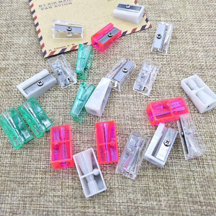 Douyin viral manufacturer direct transparent white safety pencil sharpener blade core universal sharpener