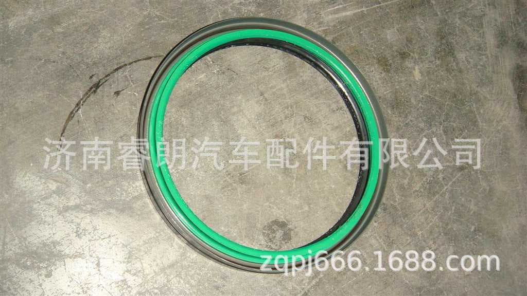 Factory Wholesale Sinotruk HOWO Steyr Parts WG9981340113 Rear Wheel Oil Seal 190X220X30