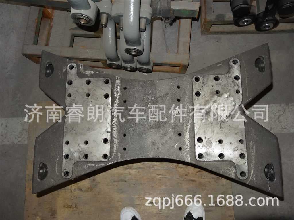 HOWO Parts CNHTC WG9725513379 Cast Cross Beam