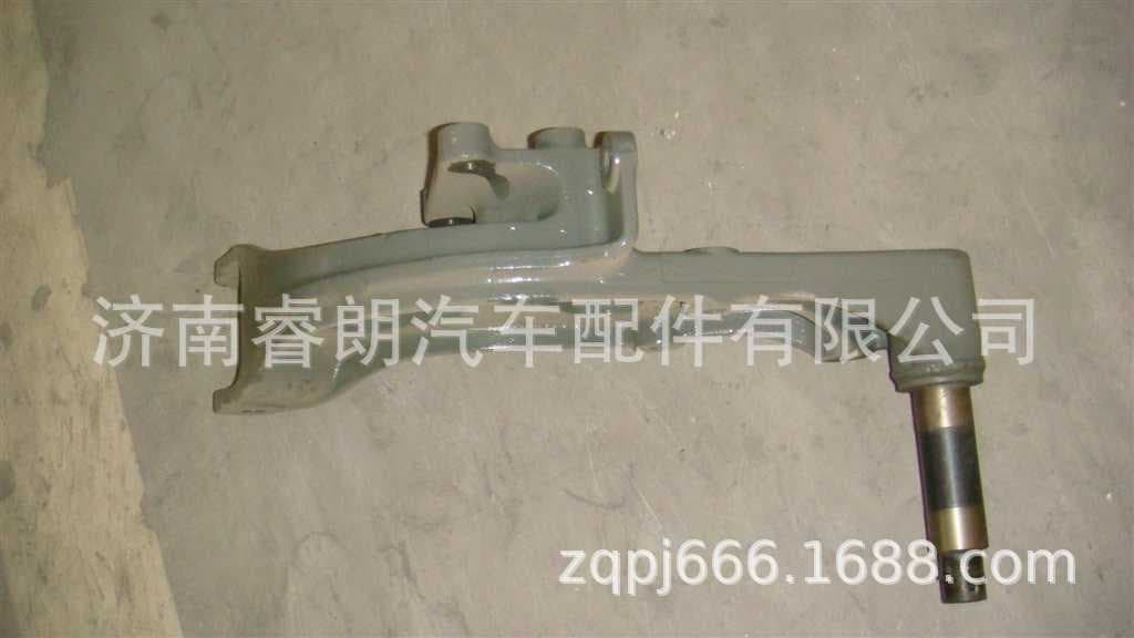 Manufacturer wholesale Sinotruk Howo Steyr parts WG9725520616 Leaf spring bracket assembly, left