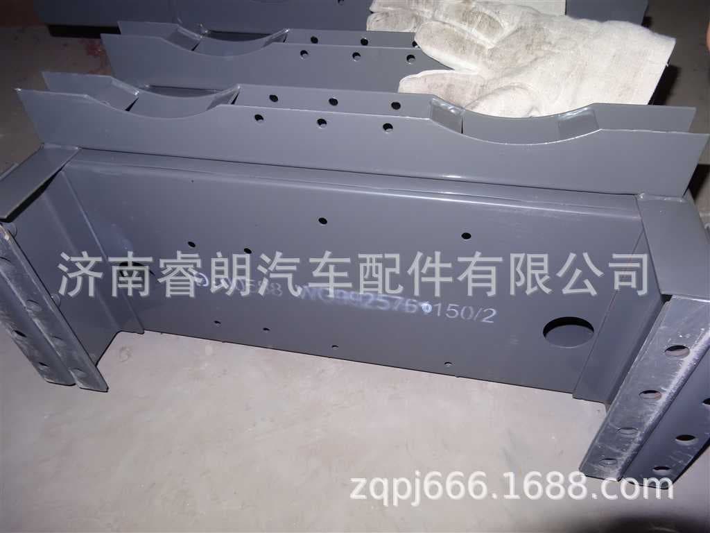 Manufacturer wholesale Sinotruk Howo Steyr parts WG9925760150 Battery box assembly, new type