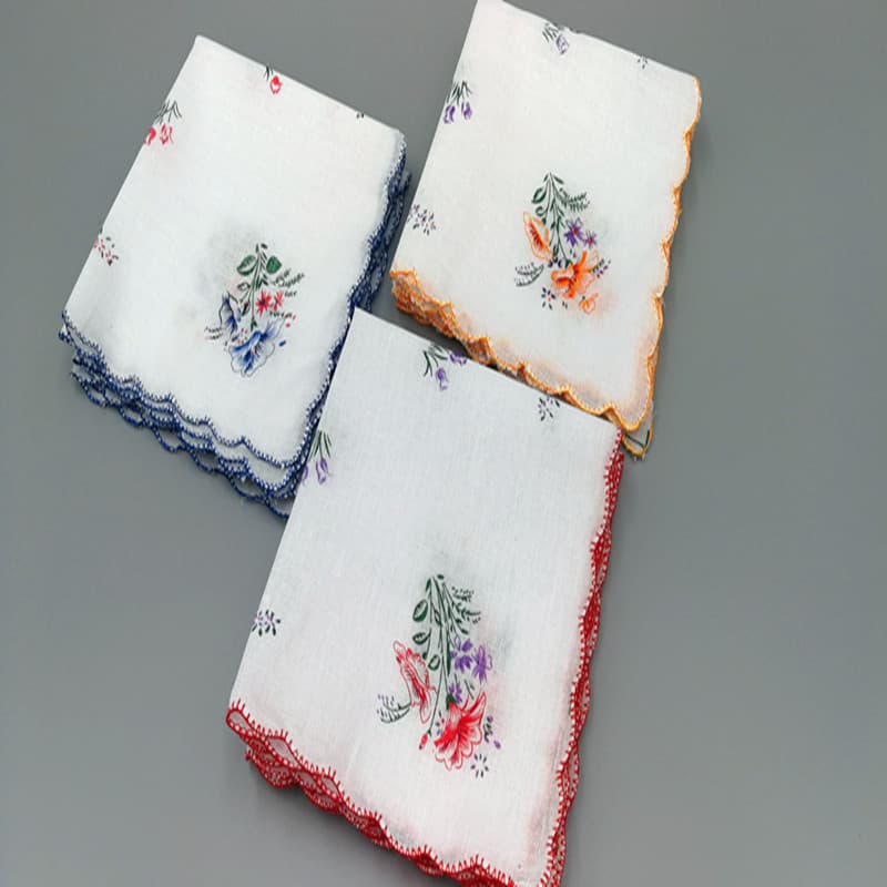 Small Floral Scalloped Edge Women's Printed Handkerchief, Vintage Cotton Cloth Handkerchief, White Cotton Handkerchief, Refreshing Ladies Handkerchief