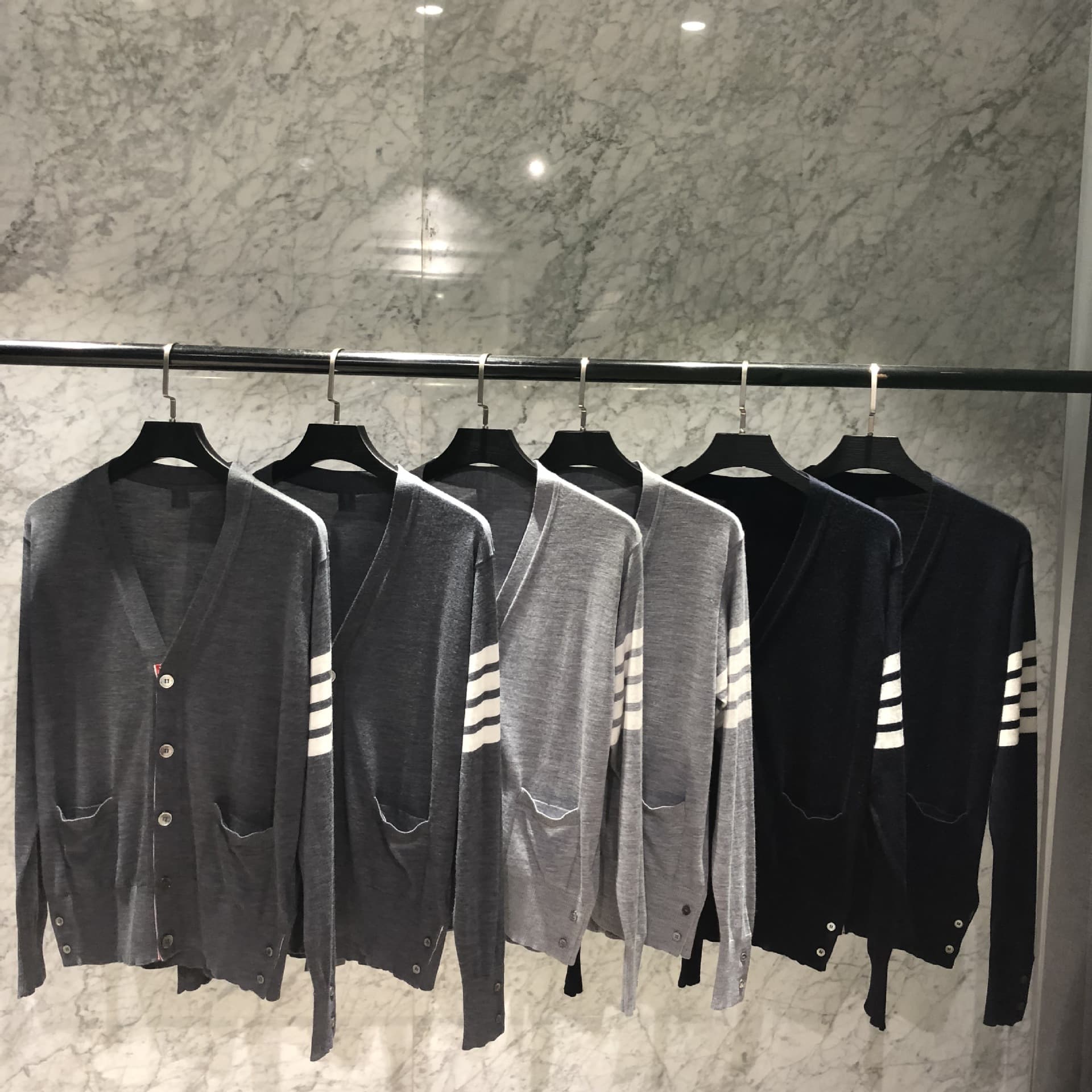 2018ss Three-Color Sweater TB Style Cardigan Five-Button Full Wool Knit Sweater Four-Stripe Arm Sweater Unisex