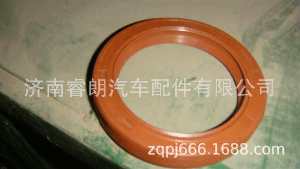 Factory Wholesale Sinotruk HOWO Steyr Parts WG9970340115 Axle Shaft Oil Seal