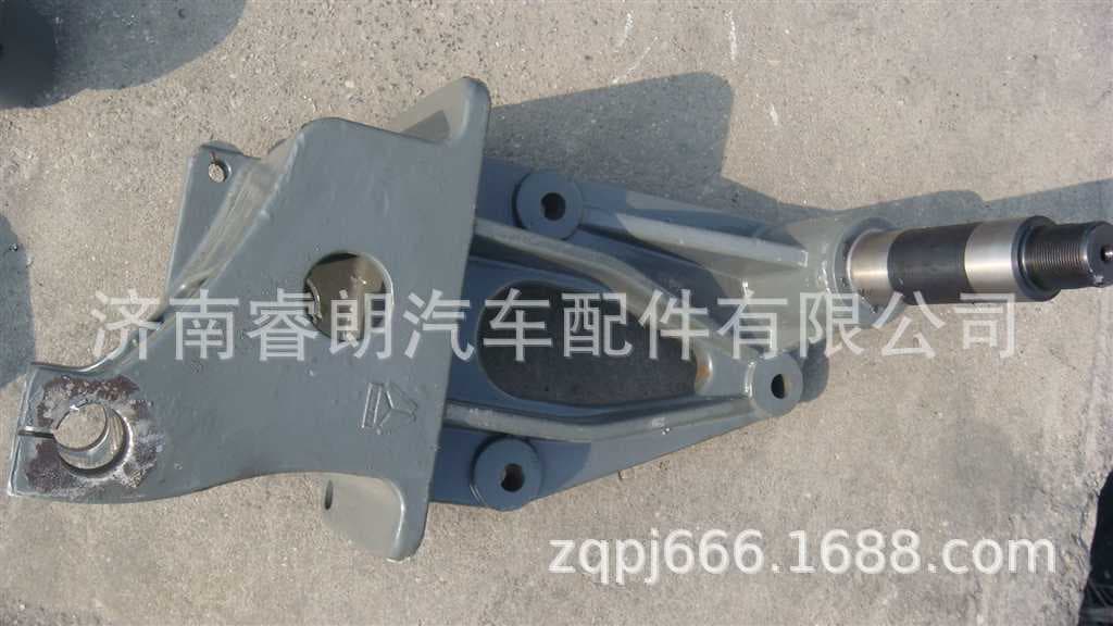 Manufacturer wholesale Sinotruk Howo Steyr parts WG9725520666 Leaf spring bracket assembly, left