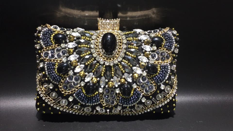 Cross-border vintage beaded and rhinestone evening bag, women's banquet clutch, black gemstone bag, handmade embroidery.