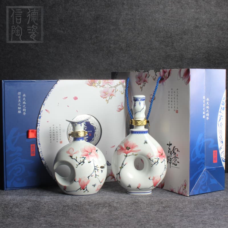 1-jin Jingdezhen Ceramic Wine Bottle/Jar, Auspicious Design, Gift Box Set