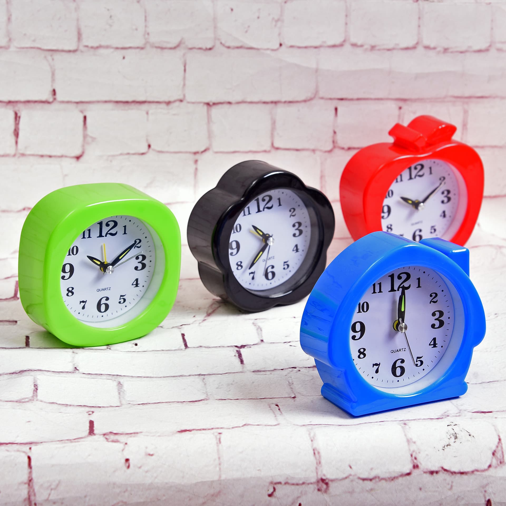 Plastic Small House Multiple Styles Digital Simple Clock Face Alarm Clock for Students and Office Workers Wake-Up Alarm