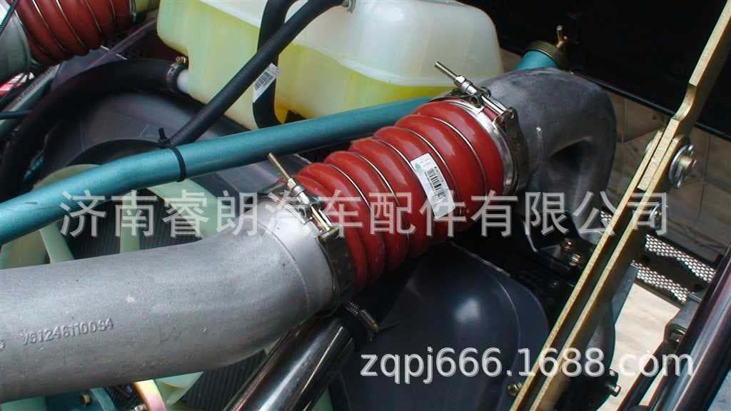 Factory Wholesale Sinotruk HOWO Steyr Parts WG9925530058 Intercooler Rubber Hose, HOWO A7 Model