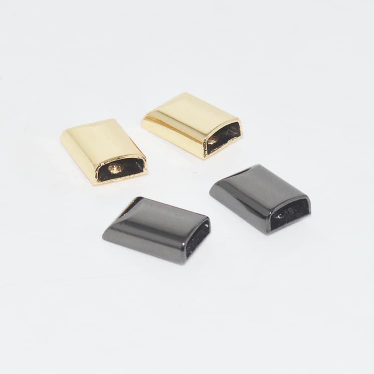 Factory direct sales of handbag and luggage hardware zipper pulls, leather goods hardware zipper pulls, alloy women's bag zipper pulls.