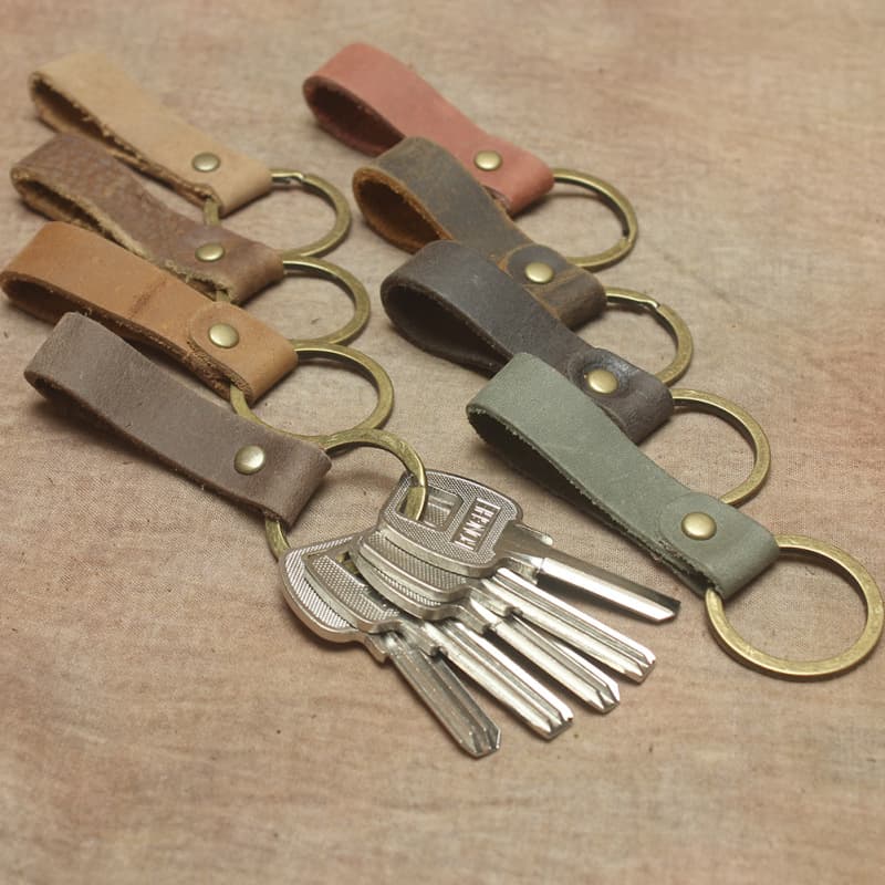 Handmade Leather Keychain Vintage Mad Horse Leather Single Ring Key Holder Casual Style Short Length round Shape Gift Item