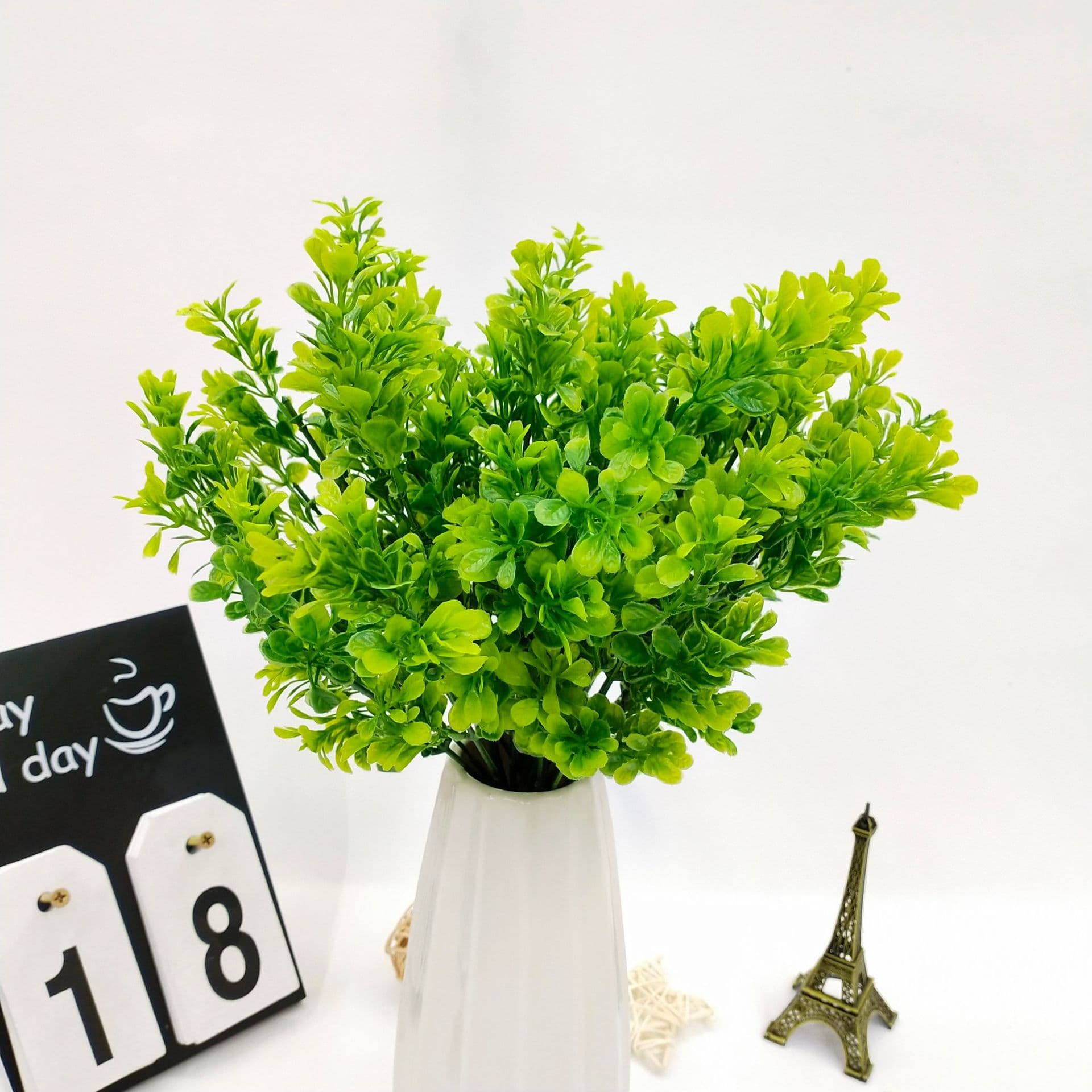 Factory direct sales of 7-forked Milan grass, artificial flowers, plastic dried flowers, green potted plants, 7-forked, 35 mesh.