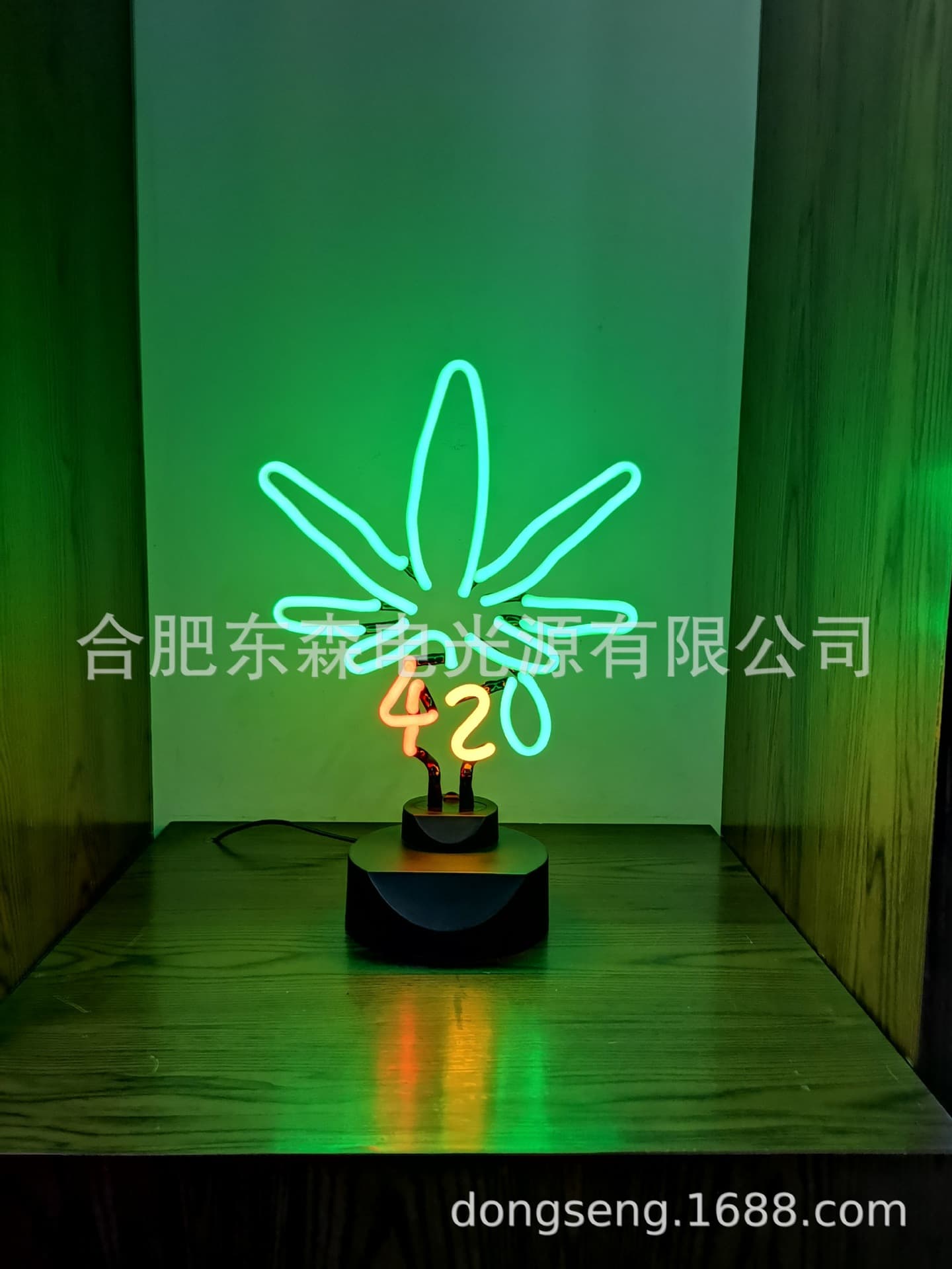 Supply of Leaf 420 Neon Lights, Leaf 420 Neon Lights