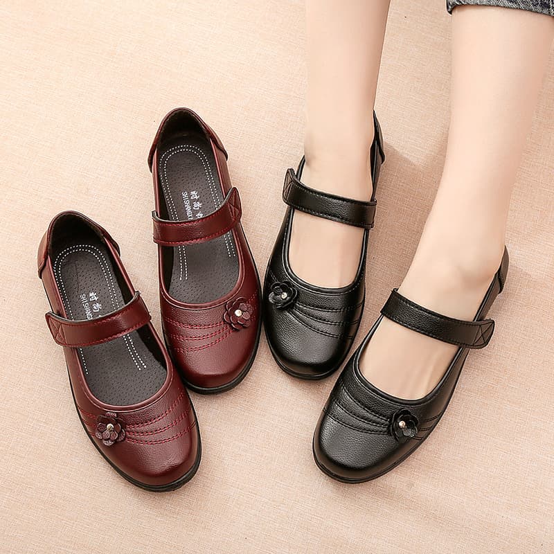 2025 Spring New Mom Shoes Hook and Loop Soft Sole Middle-aged and Elderly Women's Shoes Comfortable Flat Low-cut Elderly Single Shoes Women