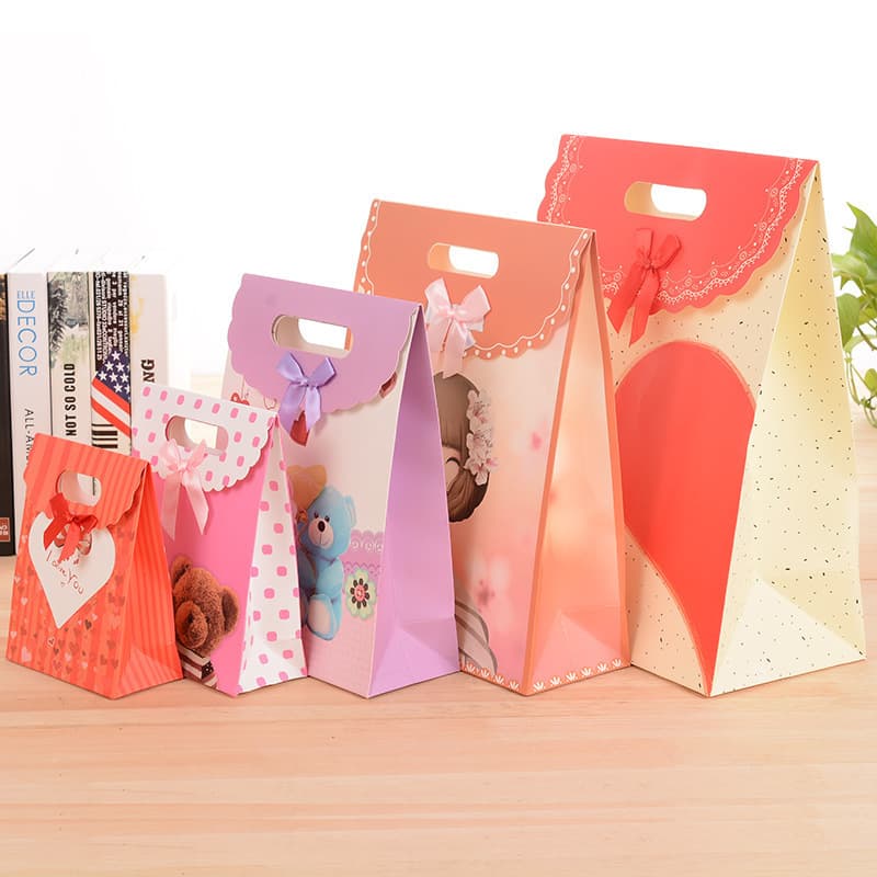 Cheap Gift Bag Flip Cover Clothing Bag Birthday Cosmetic Paper Bag Simple Packaging Wholesale Price for End Consumers