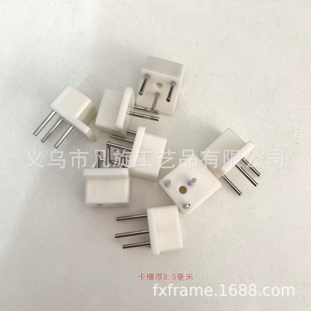 Free shipping new no-trace nails, suitable for 8-9mm thickness, electricity meter boxes, aluminum alloy frame no-trace nails, three pins, medium size.