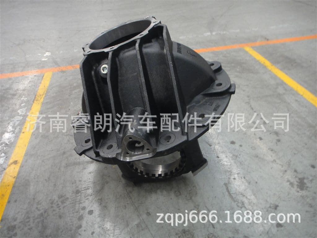 Production and Wholesale of Sinotruk Howo Shandeka Vehicle Parts 711-35301-0104 Rear Axle Main Reduction Housing