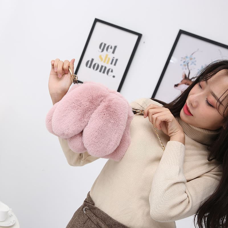 Winter New Fluffy Bag Fashion Versatile Pom-pom Shoulder Crossbody Women's Bag Coin Purse Chain Rabbit Fur Bag