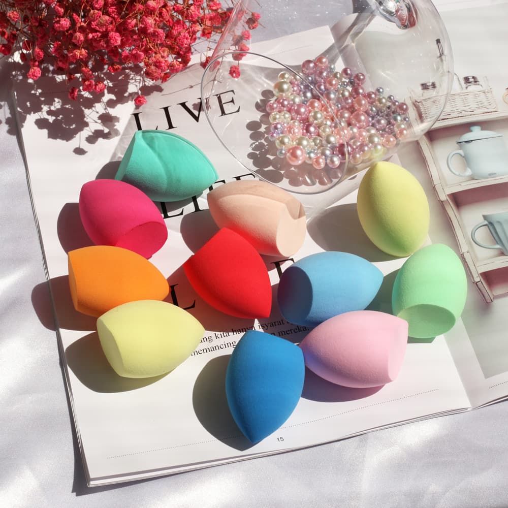 Factory direct sales of beauty sponges, gourd-shaped powder puffs, teardrop powder puffs, makeup sponges, and slanted sponge powder puffs.