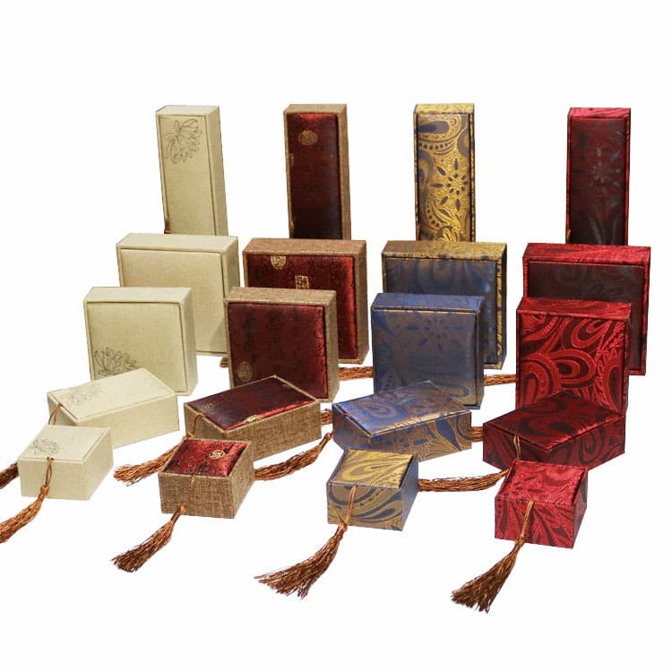 Ancient poetry jewelry box wooden linen tassel pendant box jade bracelet bracelet bracelet packaging box wholesale