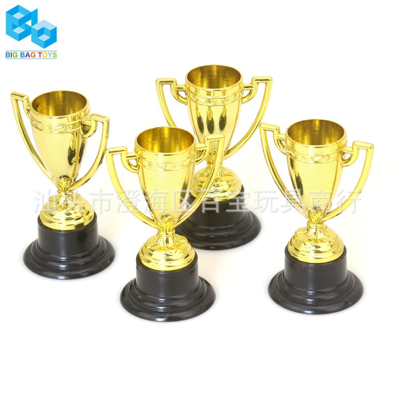Amazon Children's Plastic Small Trophy, Kindergarten Competition Reward Toy Mini Electroplated Trophy Toy