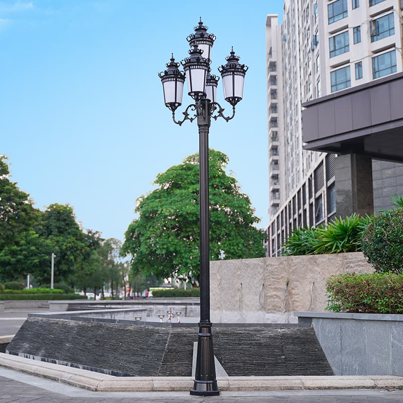 European-style Outdoor Waterproof Community Street Light Garden Villa Home Landscape Light Garden Light 5 High-pole Crown Street Light