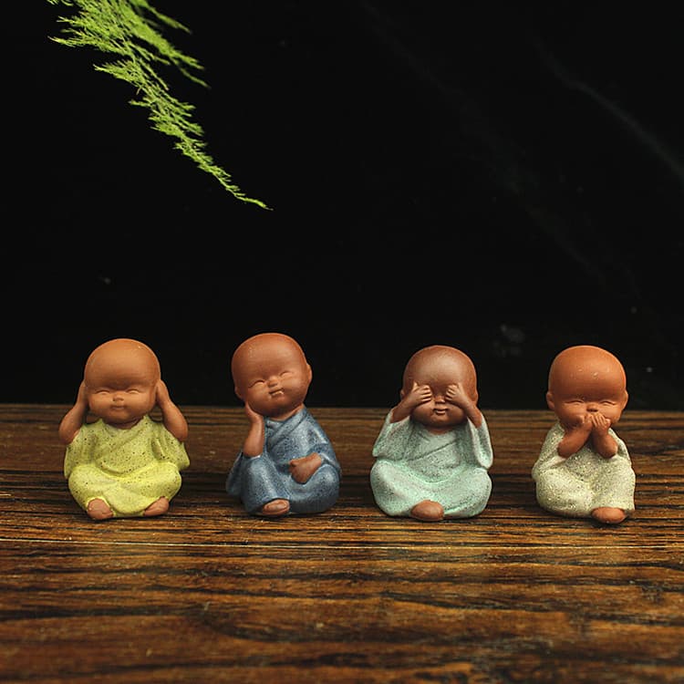 Supply of Zen Little Novice Monk Ornament, Creative Craft Purple Sand Tea Pet, Four No's Little Monk Wholesale, Cross-border E-commerce