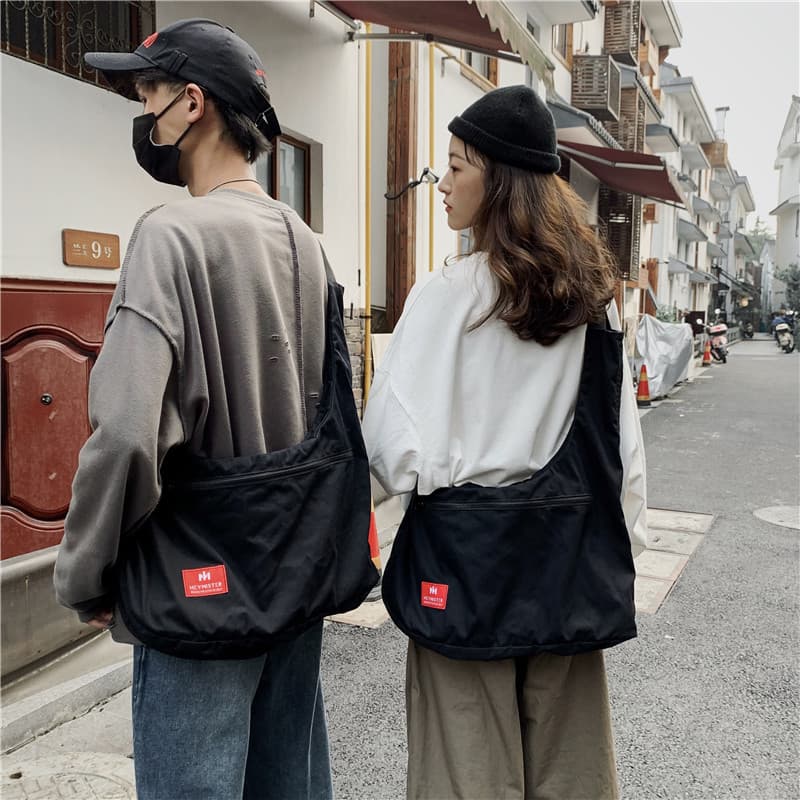 Factory Wholesale Trendy Japanese Unisex Cool Bag Solid Color Shoulder Bag Crossbody Bag Couple Large Capacity Backpack Trendy