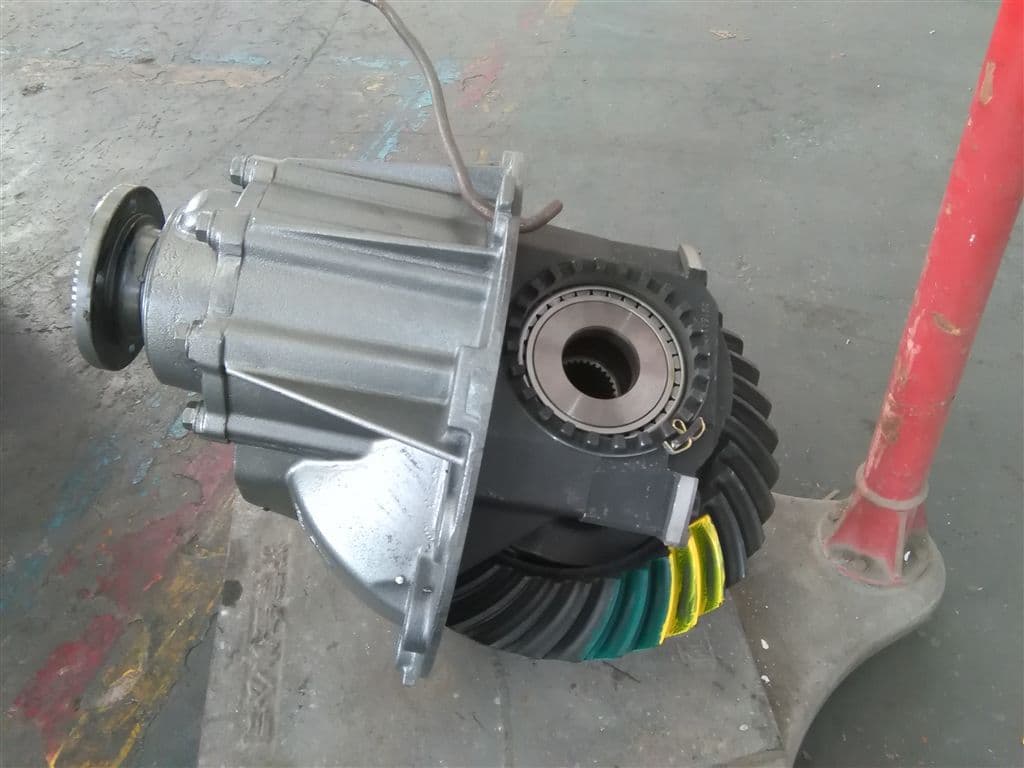 Production and Wholesale of Sinotruk Howo Shandeka Truck Parts 711-35010-6276B MCY1350 Rear Drive Unit